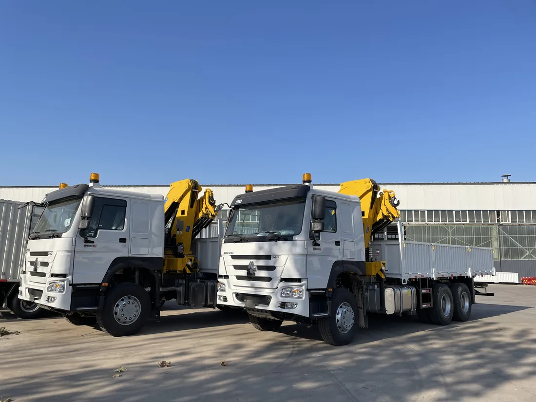 Sinotruk HOWO Small Truck Crane